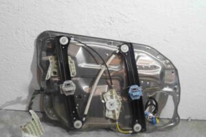 Изображение товара 86625 - 00086625 steklopodemnik perednij pravyj Ford Scorpio