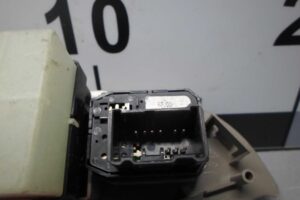 Изображение товара 87025 - 00087025 blok upravleniya steklopodemnikami 3