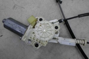 Изображение товара 88331 - 00088331 steklopodemnik perednij pravyj Honda Fit 3