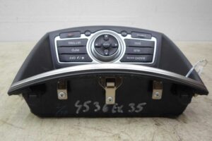 Изображение товара 88587 - 00088587 panel upravleniya magnitoloj Toyota Hiace 1