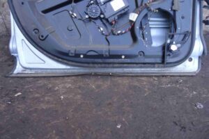 Изображение товара 89378 - 00089378 dver perednyaya levaya Toyota Corolla Matrix 3