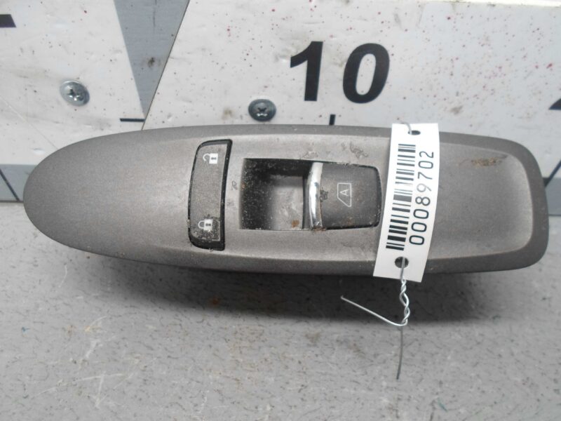 Изображение товара 89702 - 00089702 knopka steklopodemnika 2