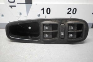 Изображение товара 89999 - 00089999 knopka steklopodemnika Bentley Continental