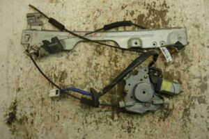 Изображение товара 90132 - 00090132 steklopodemnik perednij pravyj Lexus RX 3