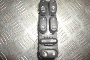 Изображение товара 90134 - 00090134 knopka steklopodemnika Citroen C4 Picasso 2