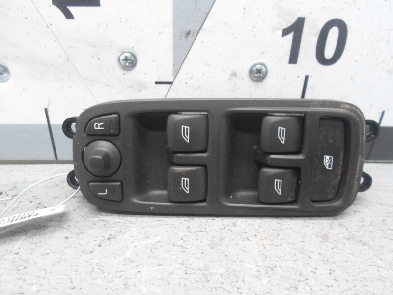 Изображение товара 90862 - 00090862 knopka steklopodemnika Volkswagen Golf