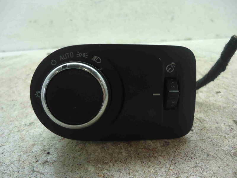 Изображение товара 90917 - 00090917 pereklyuchatel sveta