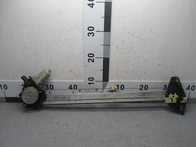 Изображение товара 91066 - 00091066 steklopodemnik perednij levyj