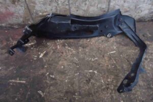 Изображение товара 91373 - 00091373 kreplenie fary pravoj Ford Scorpio 3