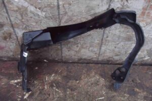 Изображение товара 91373 - 00091373 kreplenie fary pravoj Ford Scorpio