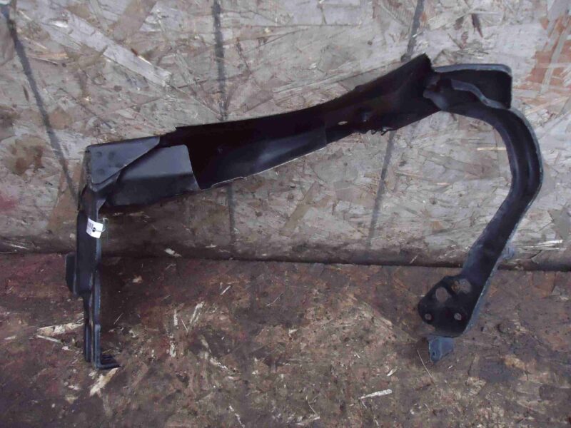 Изображение товара 91373 - 00091373 kreplenie fary pravoj Ford Scorpio