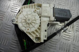 Изображение товара 92022 - 00092022 steklopodemnik perednij pravyj 3