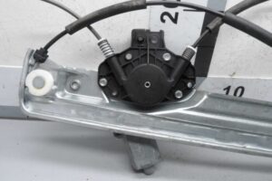 Изображение товара 92054 - 00092054 steklopodemnik perednij levyj 4