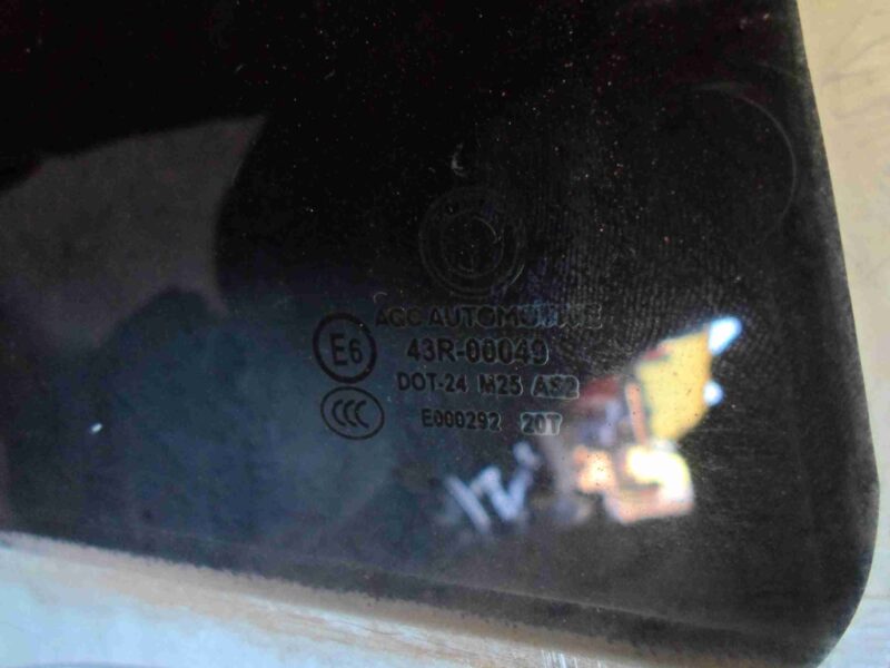 Изображение товара 92186 - 00092186 steklo dveri zadnej pravoj