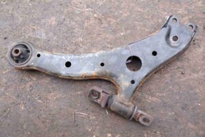 Изображение товара 92405 - 00092405 rychag perednij pravyj nizhnij Subaru Tribeca