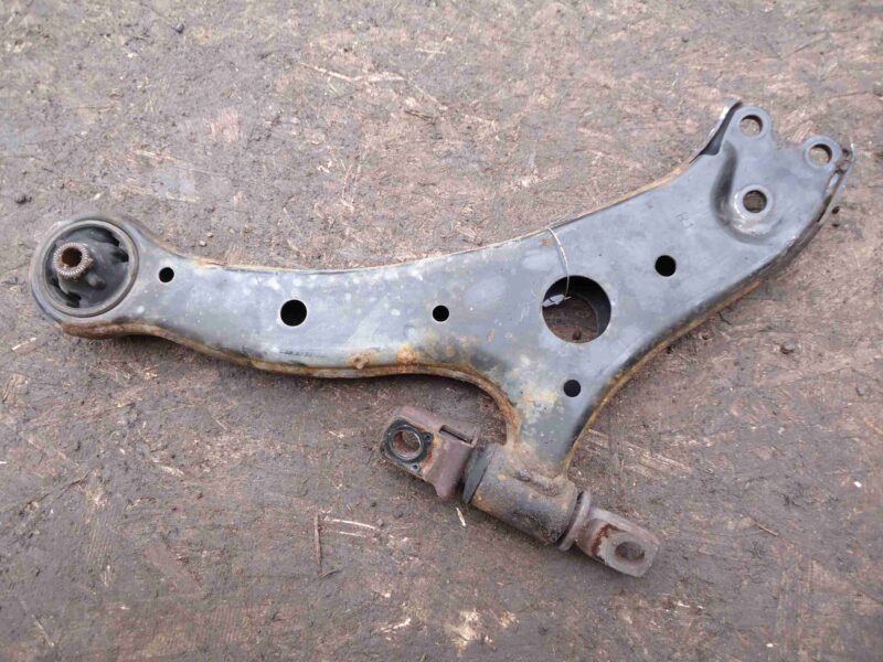 Изображение товара 92405 - 00092405 rychag perednij pravyj nizhnij Subaru Tribeca