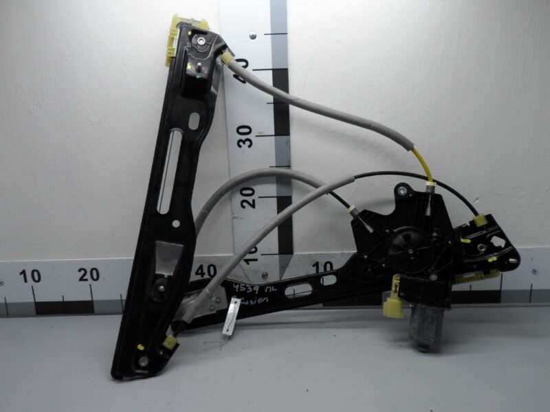 Изображение товара 92483 - 00092483 steklopodemnik perednij levyj Chevrolet Aveo