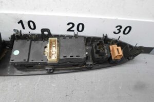 Изображение товара 92530 - 00092530 knopka steklopodemnika Opel Omega 3