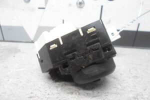 Изображение товара 92600 - 00092600 dzhojstik regulirovki zerkal Alfa Romeo 146 1