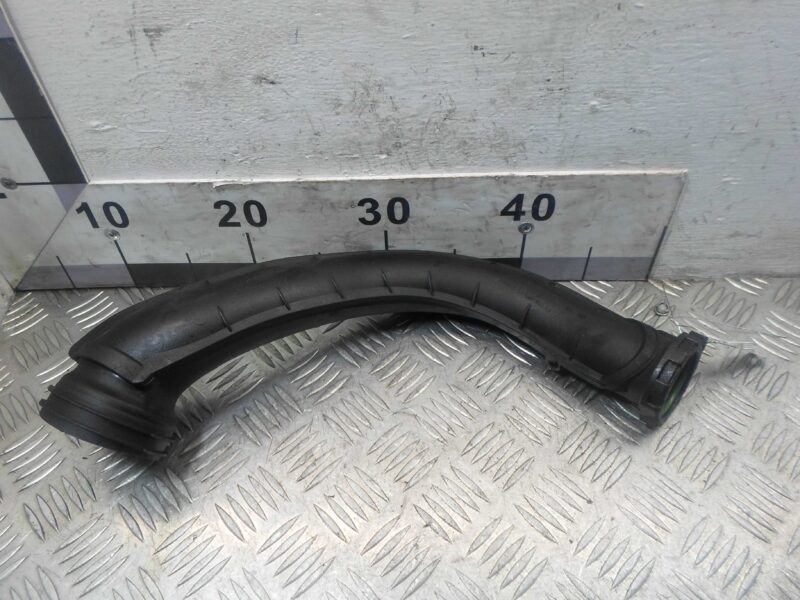 Изображение товара 92643 - 00092643 patrubok vozdushnogo filtra Volkswagen LT