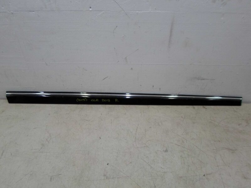 Изображение товара 92700 - 00092700 nakladka dveri (molding) Honda Fit