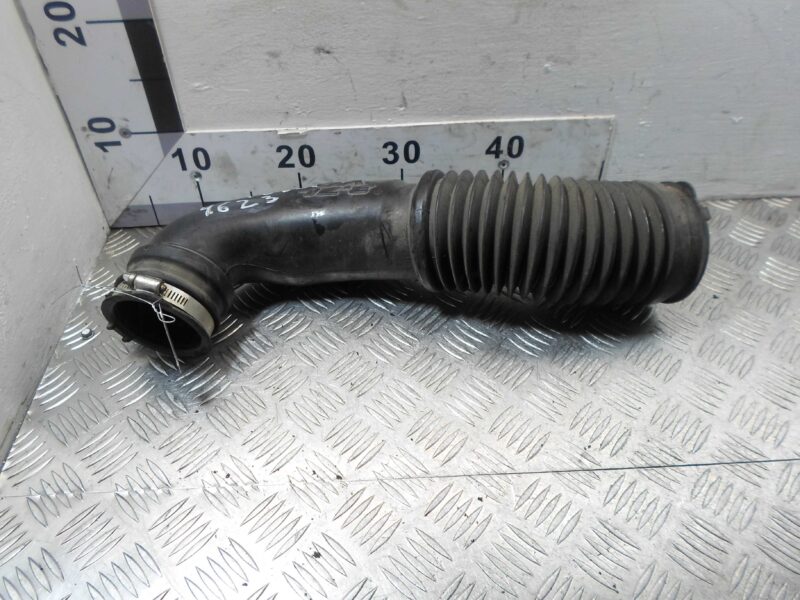 Изображение товара 93138 - 00093138 patrubok vozdushnogo filtra