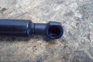 Изображение товара 94026 - 00094026 amortizator kryshki bagazhnika Toyota Corolla Matrix 2