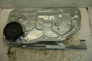 Изображение товара 94058 - 00094058 steklopodemnik perednij pravyj Volvo 440