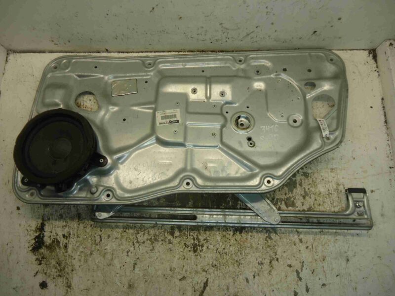 Изображение товара 94058 - 00094058 steklopodemnik perednij pravyj Volvo 440