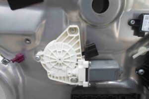 Изображение товара 94078 - 00094078 steklopodemnik zadnij pravyj Ford Scorpio 2