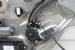 Изображение товара 94078 - 00094078 steklopodemnik zadnij pravyj Ford Scorpio 3