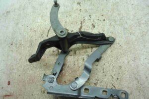 Изображение товара 94096 - 00094096 petlya kapota levaya Ford Scorpio