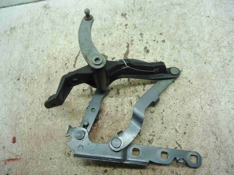 Изображение товара 94096 - 00094096 petlya kapota levaya Ford Scorpio