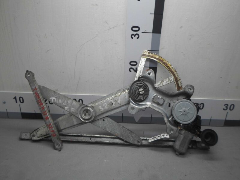 Изображение товара 94431 - 00094431 steklopodemnik perednij pravyj Renault Laguna