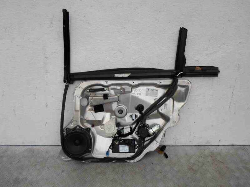 Изображение товара 94671 - 00094671 steklopodemnik zadnij pravyj Ford Scorpio