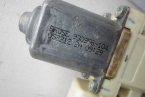 Изображение товара 94737 - 00094737 steklopodemnik zadnij levyj Skoda Yeti 1