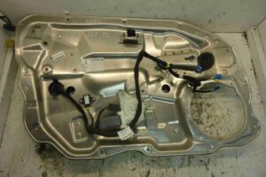 Изображение товара 94793 - 00094793 steklopodemnik perednij levyj Ford Scorpio 2