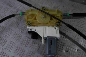 Изображение товара 95109 - 00095109 steklopodemnik zadnij levyj 4