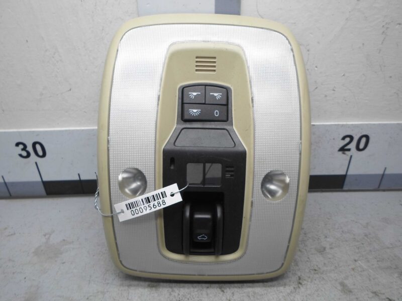 Изображение товара 95688 - 00095688 plafon Volkswagen Golf