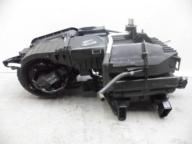 Изображение товара 95700 - 00095700 korpus otopitelya (pechki)