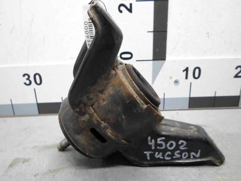 Изображение товара 95806 - 00095806 podushka krepleniya dvigatelya Mercedes CLA