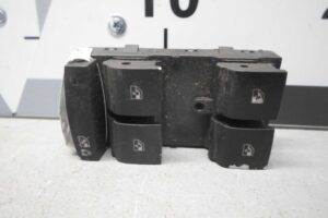 Изображение товара 95937 - 00095937 blok upravleniya steklopodemnikami 