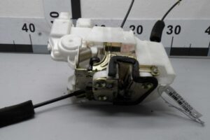 Изображение товара 96050 - 00096050 zamok dveri perednej pravoj LDV Convoy 3