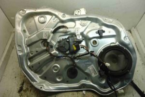 Изображение товара 96112 - 00096112 steklopodemnik perednij levyj Audi TT
