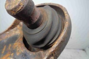 Изображение товара 101322 - 00096390 kulak povorotnyj levyj SAAB 9 3 3