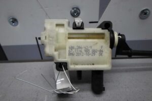 Изображение товара 96597 - 00096597 aktivator zamka kryshki toplivnogo baka 3