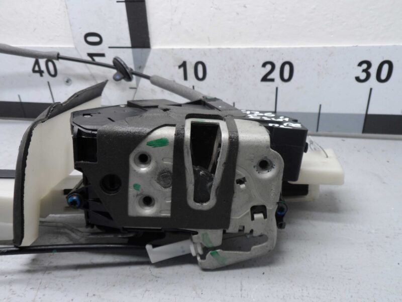 Изображение товара 96749 - 00096749 zamok dveri perednej levoj