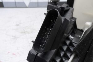 Изображение товара 96749 - 00096749 zamok dveri perednej levoj 3