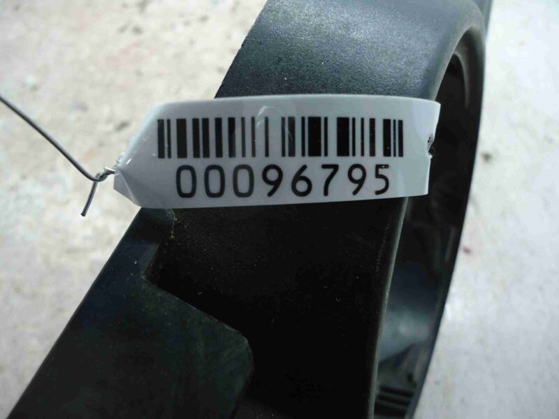 Изображение товара 96795 - 00096795 reshetka radiatora Toyota Sequoia