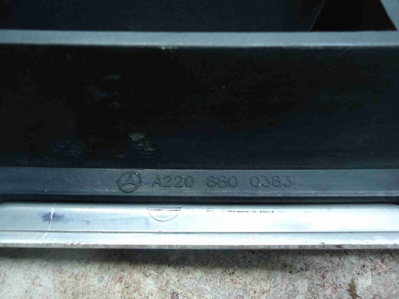 Изображение товара 96797 - 00096797 reshetka radiatora Ford Ka